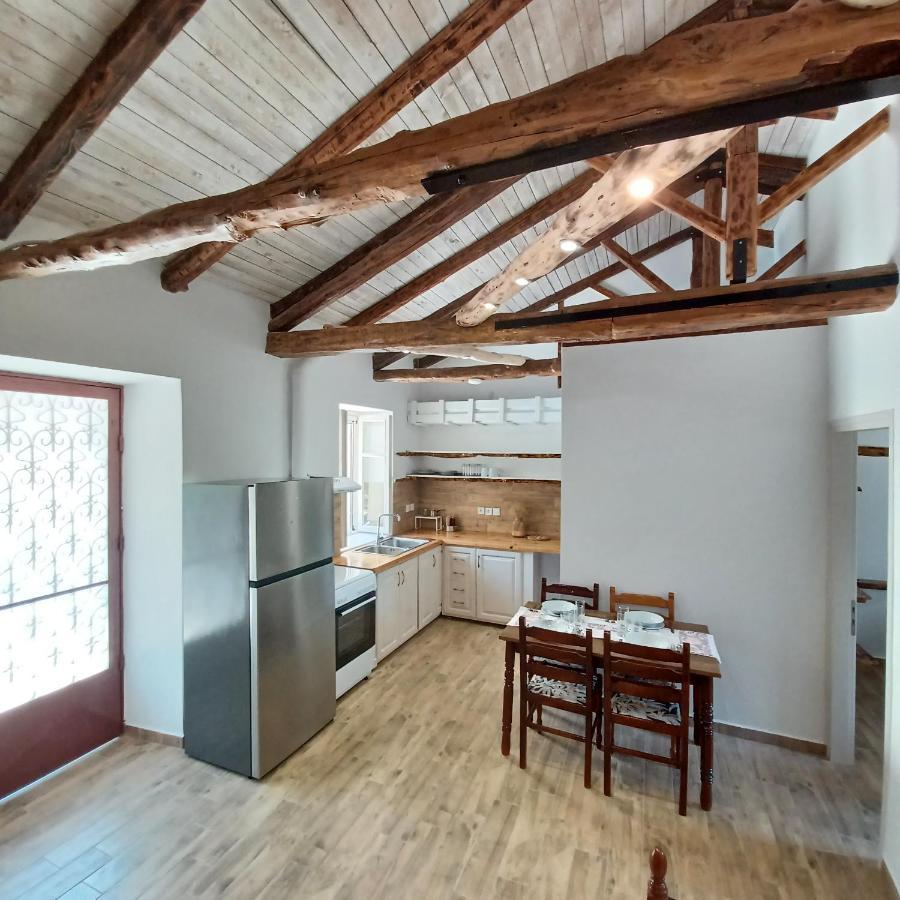 Alekos Cozy Stone 2br Karya Center Prázdninový dům *