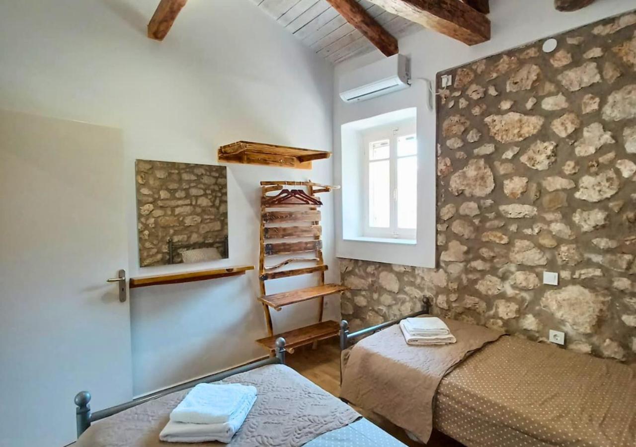Alekos Cozy Stone 2br Karya Center * Kariá