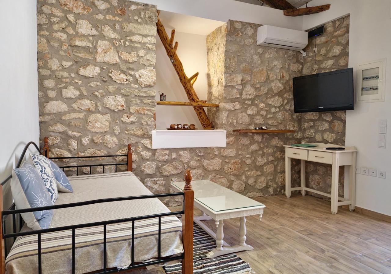 Alekos Cozy Stone 2br Karya Center Prázdninový dům Kariá