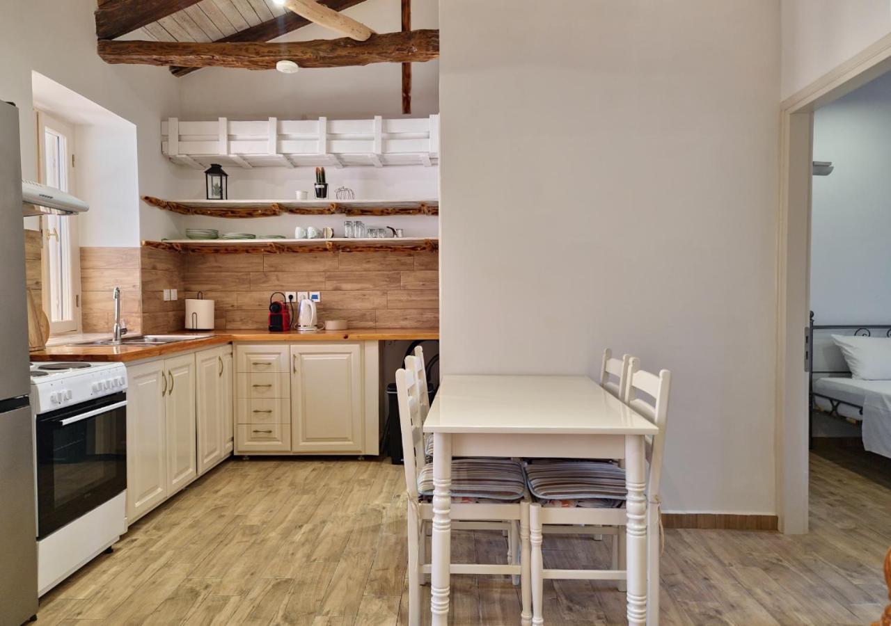 Prázdninový dům Alekos Cozy Stone 2br Karya Center Kariá